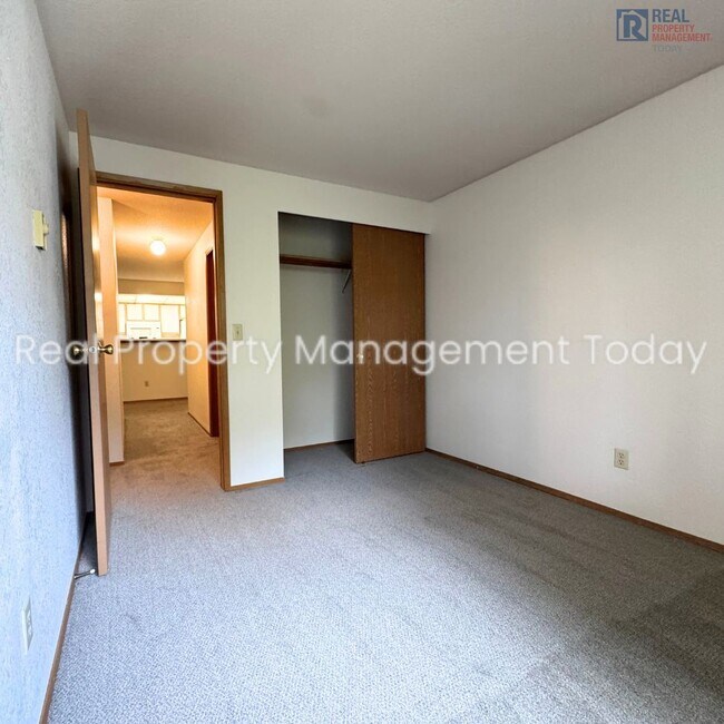 Building Photo - Cozy 3-Bedroom, 2-Bath Condo with Views & Private Outdoor Space