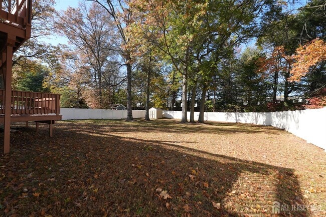 Building Photo - 1355 Axel Ave