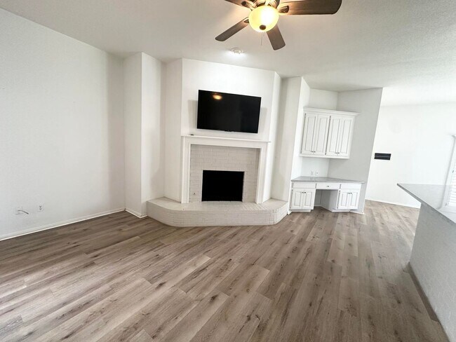 Building Photo - Gorgeous Home For Rent