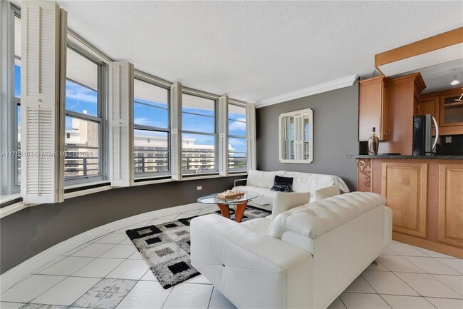 Building Photo - 5555 Collins Ave