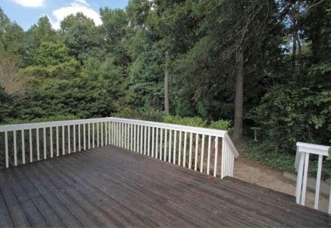 Building Photo - Spacious 4BR House in Dunwoody. Close to 2...
