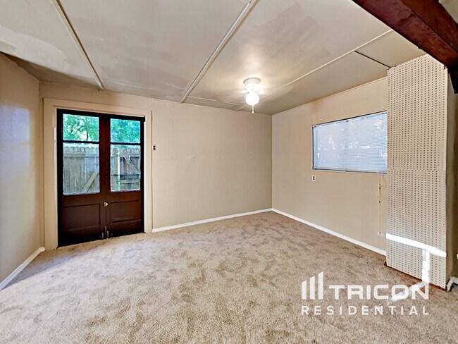 Building Photo - 235 Trudell Dr