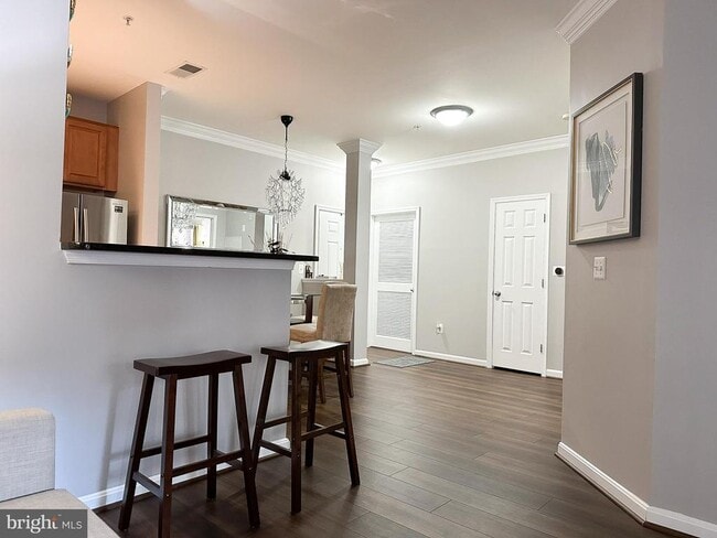 Building Photo - 4850 Eisenhower Ave