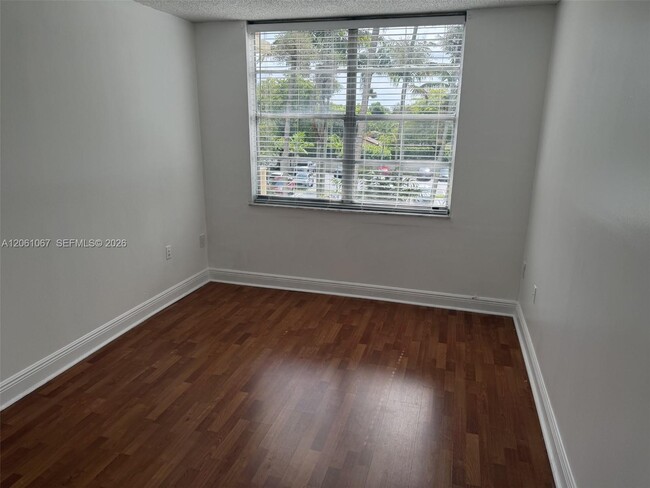 Building Photo - 13100 SW 92nd Ave
