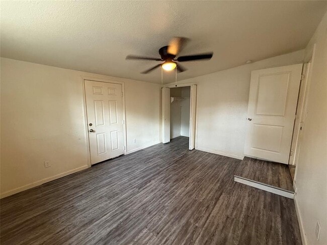 Building Photo - 505 Ruddy St