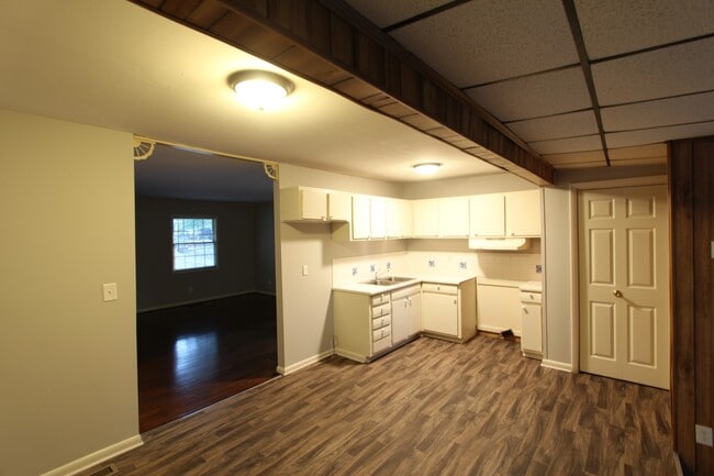 Building Photo - Great House with Fresh New Updates!!  Bett...