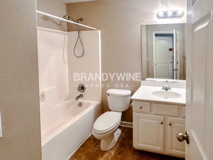 Building Photo - 527 Greyhawk Way