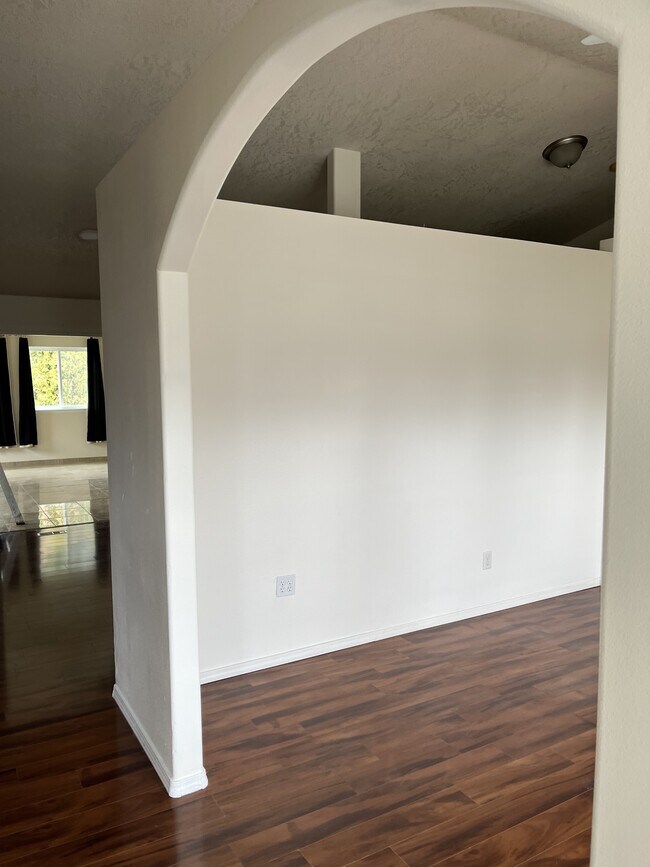 Building Photo - 2134 E Dworshak Dr