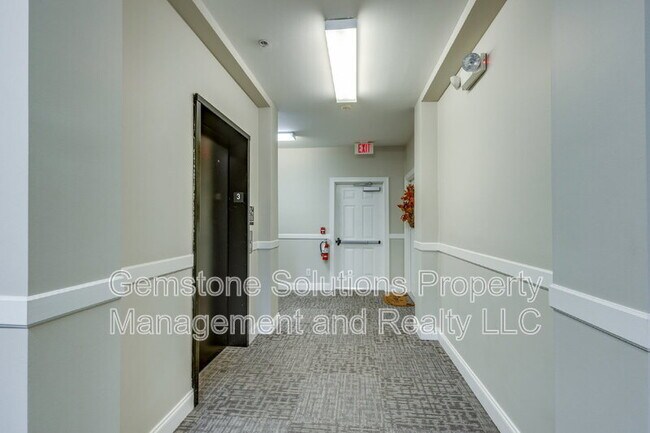 Building Photo - 3201 Aspen Grove Dr