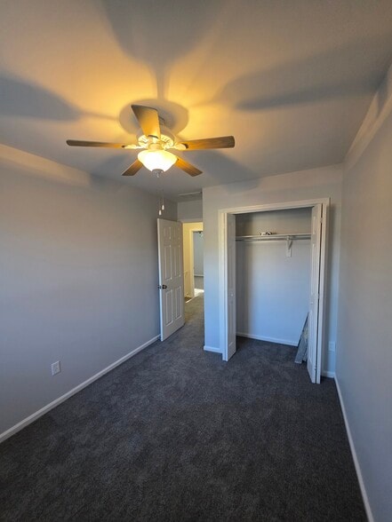 Building Photo - 1930 Cricklewood Cv