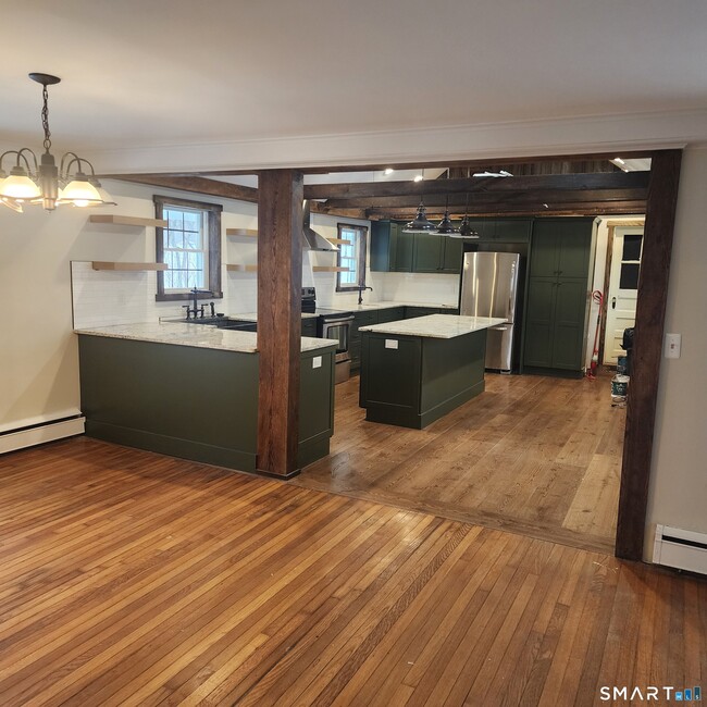 Building Photo - 88 Baker Ln