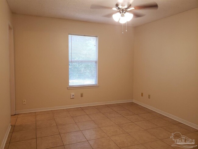 Building Photo - 1363 Jasma Ln