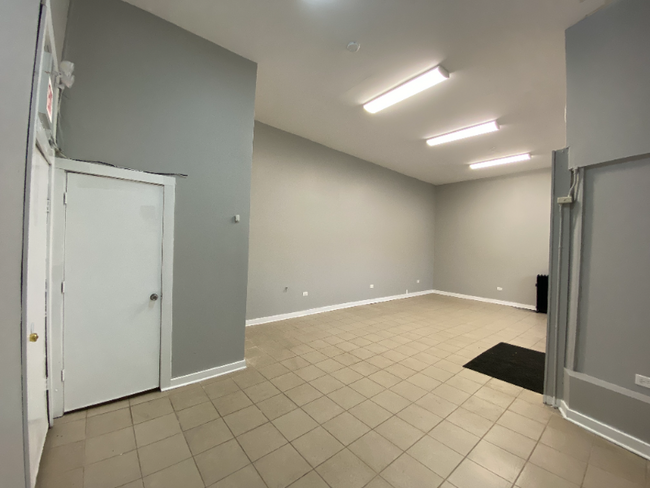 Building Photo - 9449 S Loomis St
