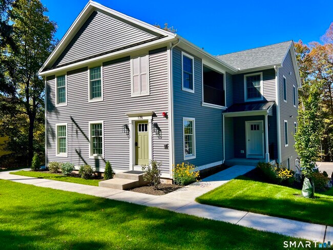 Building Photo - 179 Butternut St