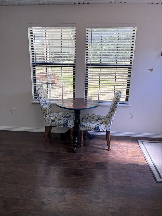 Building Photo - Country Living- Studio Unit- 1 Bed, 1 Bath...