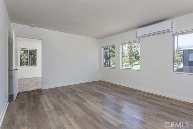 Building Photo - 1318 W Olive Ave