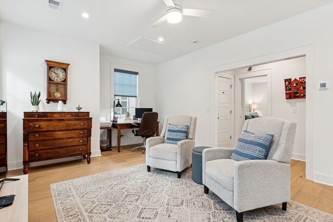 Building Photo - 9013 Stern Aly