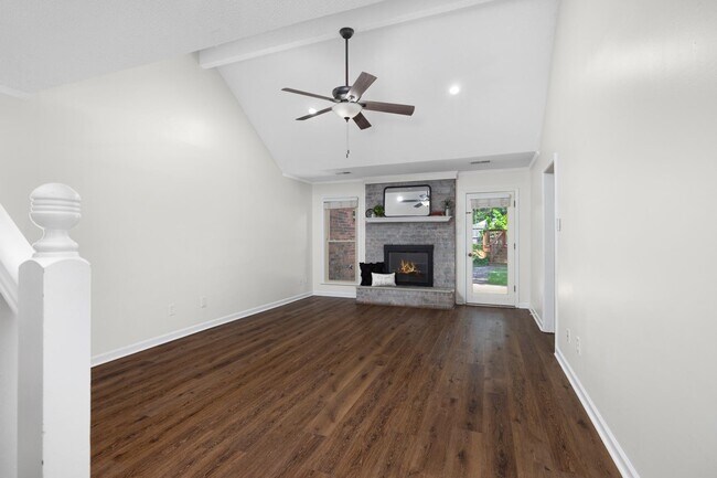 Building Photo - 3075 Stonecrest Cir