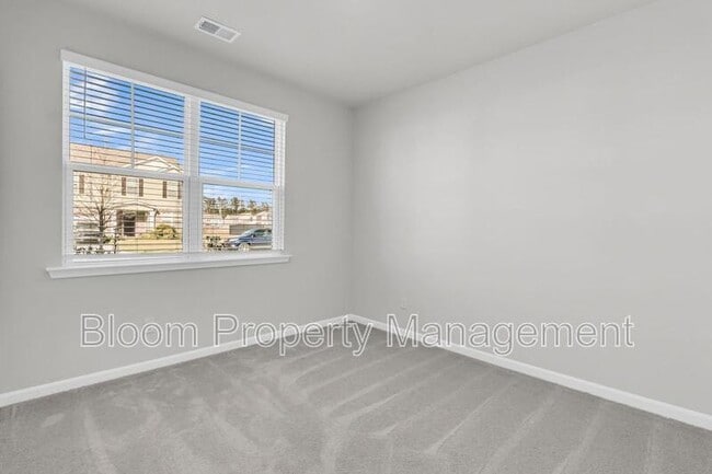 Building Photo - 507 Sybilwood Ln