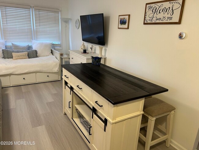 Building Photo - 1804 Grand Central Ave