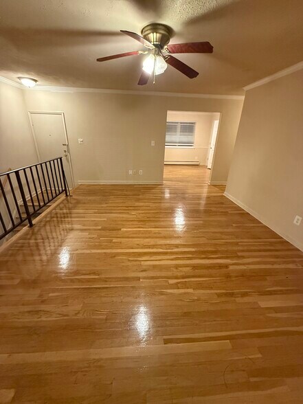 Building Photo - 68 W End Ave