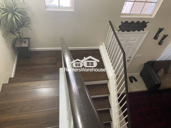 Building Photo - Hillcrest Beauty 4bed 3bath P00L Grass Bac...