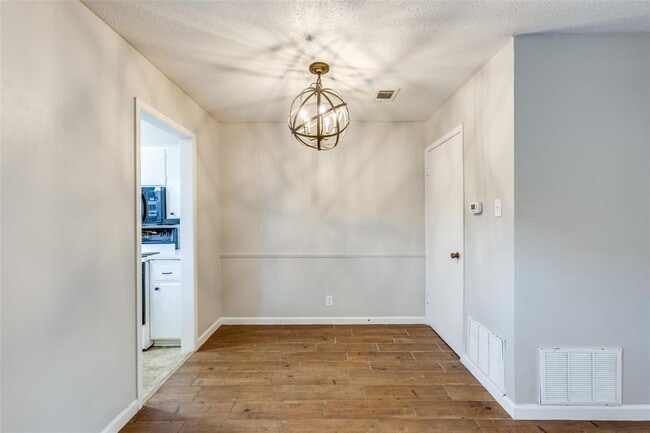 Building Photo - 3459 Greystone Dr