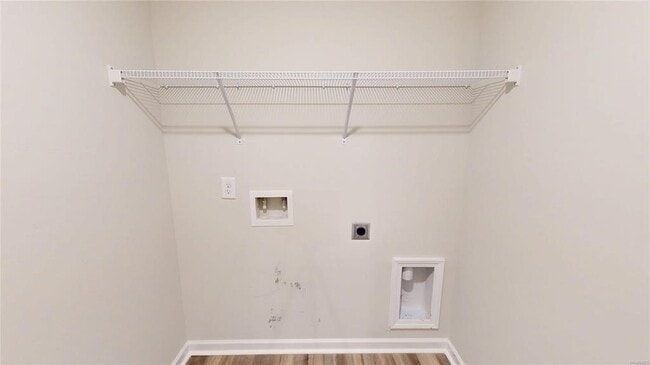 Building Photo - 172 Laila Wy