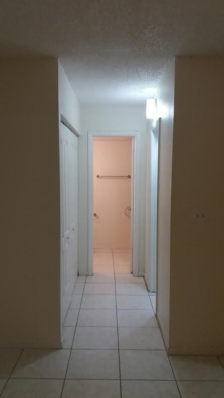 Building Photo - 2771 Riverside Dr