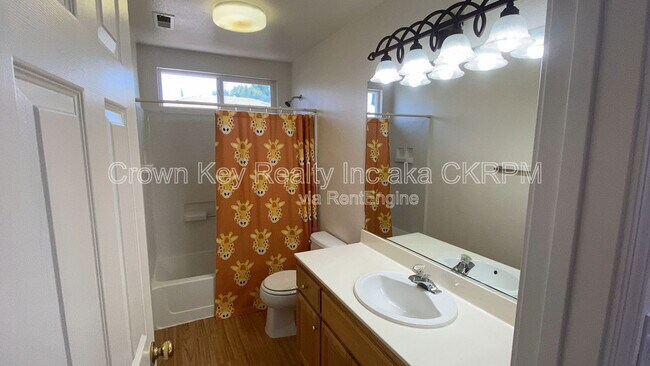 Building Photo - 435 Centre Ct Dr