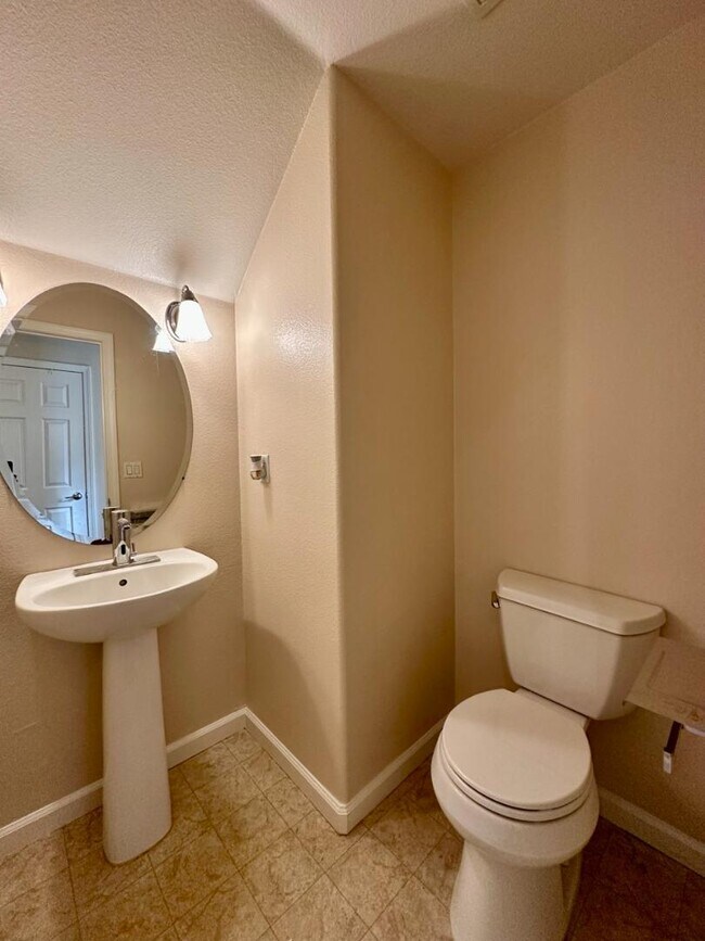 Building Photo - 1357 Trailside Ln