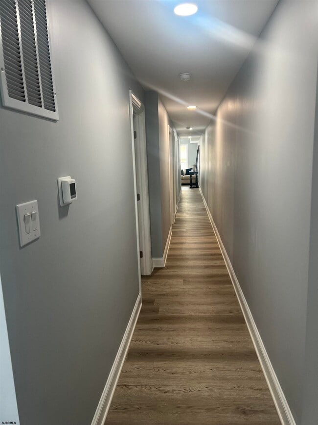 Building Photo - 3808 Ventnor Ave