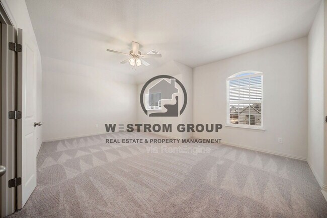 Building Photo - 912 Alberta Spruce Rd