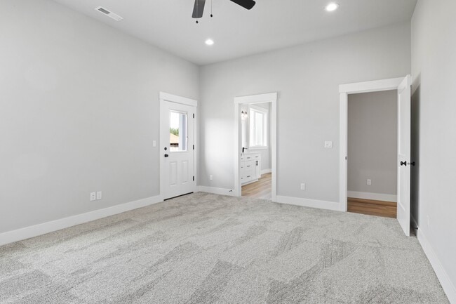 Building Photo - 1026-KE1026 Sassafras St