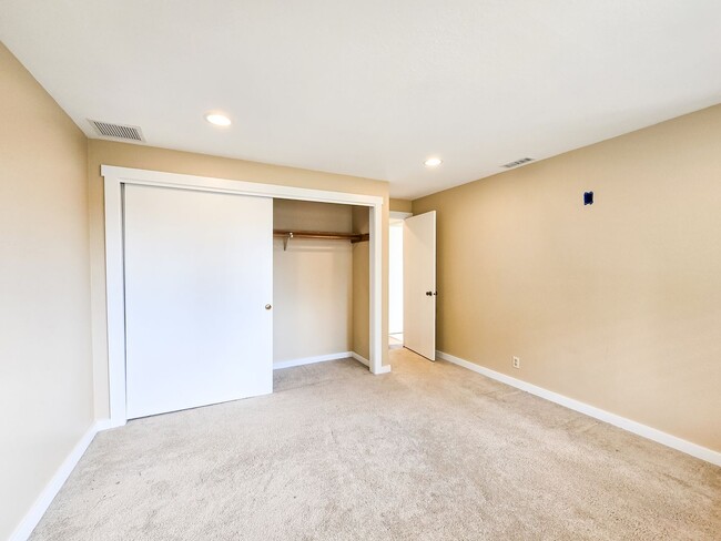 Building Photo - 3BD 2BA Rambler