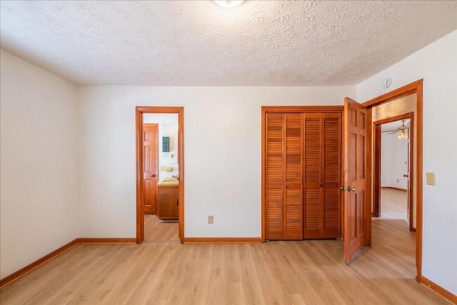 Building Photo - 4967 Macland Rd