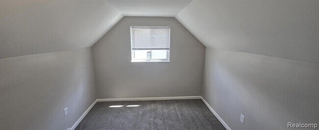 Building Photo - 13046 Sherman Ave