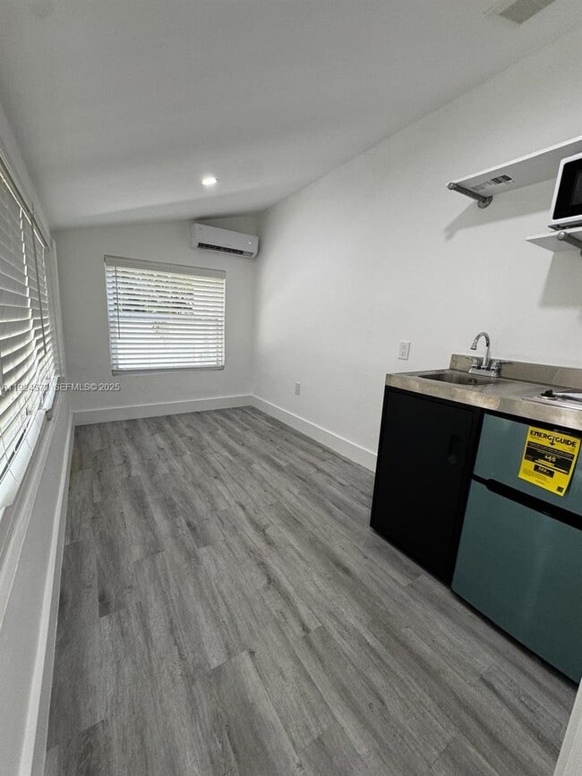 Primary Photo - 525 NW 91st St