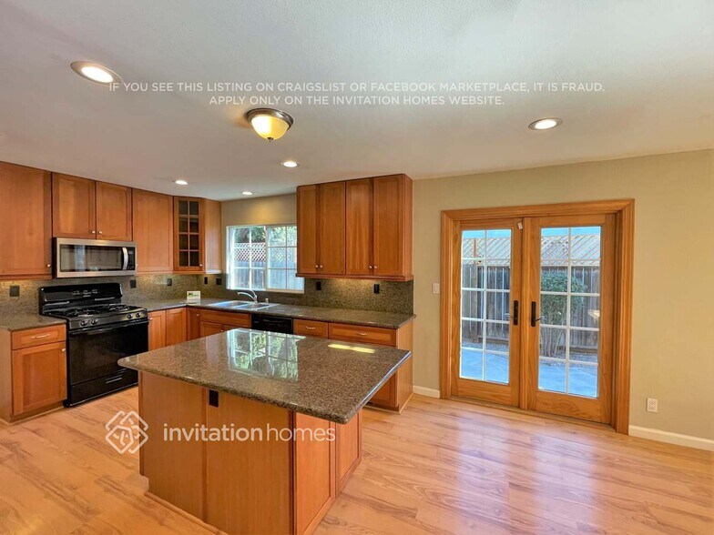 Building Photo - 408 Limewood Dr