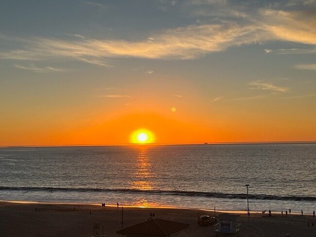 Building Photo - 121 Paseo De La Concha