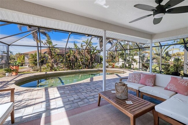 Building Photo - 3021 Palm Dr