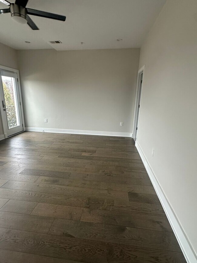 Building Photo - Modern 2 Bedroom, 2 Bathroom Penthouse with Parking in Historic LeDroit Park