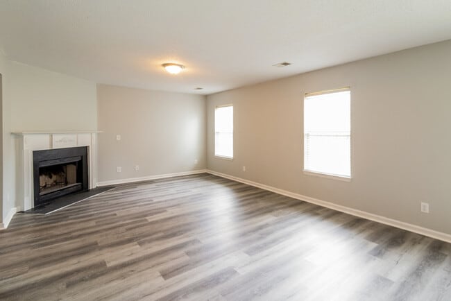 Building Photo - 121 Macallan Ct