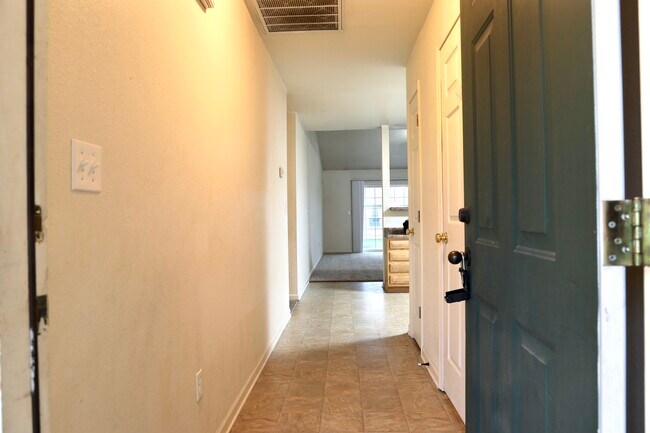Building Photo - 20901 Hartsburg Ln