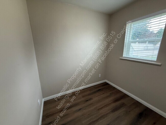 Building Photo - 11771 Hazeldell Dr