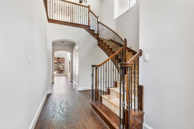 Building Photo - 17306 Lake Chelan Ln