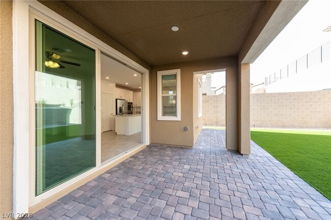 Building Photo - 12412 Ocean Tiller Ave