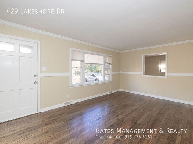 Building Photo - 429 Lakeshore Dr