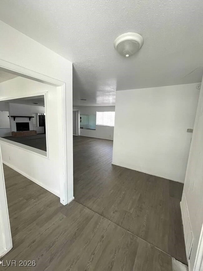 Building Photo - 4560 Rancho Hills Dr