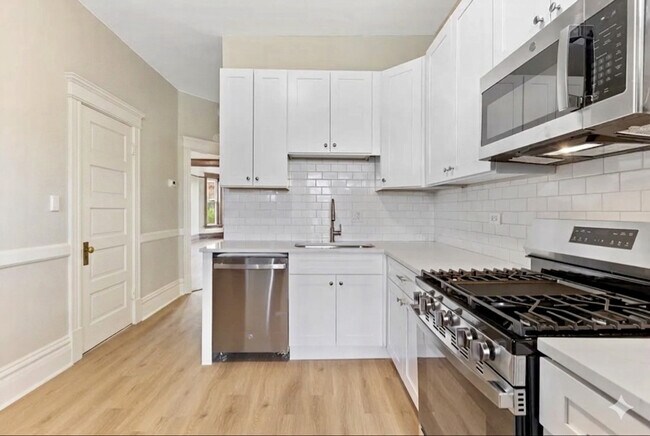 Building Photo - 3751 N Clifton Ave